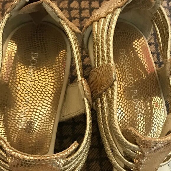 Donald J. Pliner Gladiator style strappy Gold Flat Sandals 6.5 GUC - Picture 5 of 7
